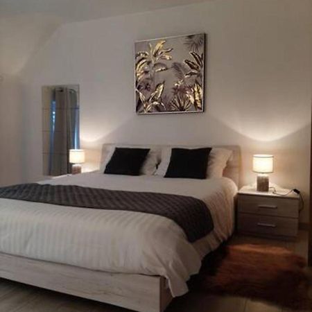 Maison De Campagne En Pierre Bleue-Wifi Et Parking Bousignies-sur-Roc Luaran gambar
